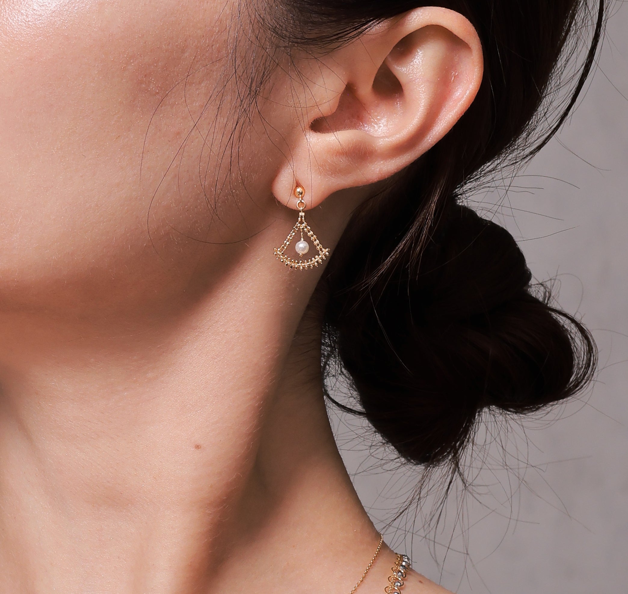 “The Sacred” K18 Auspicious AKOYA Pearl Pierce