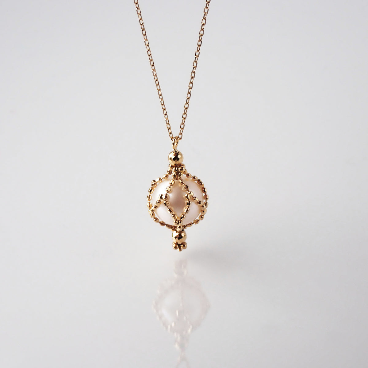 “EverTide” K18 AKOYA Pearl Float Necklace