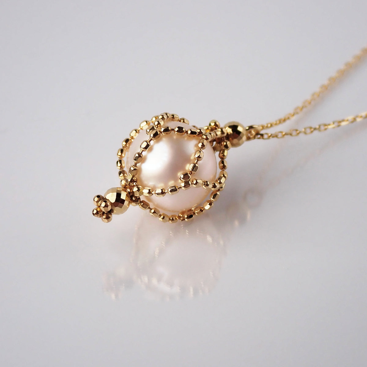 “EverTide” K18 AKOYA Pearl Float Necklace