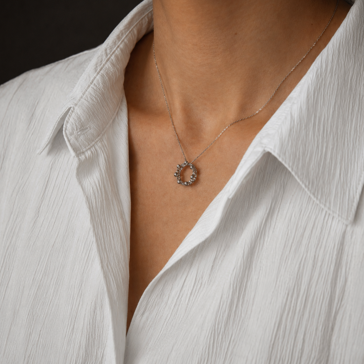 “Regalia” Pt850 Coronet Necklace